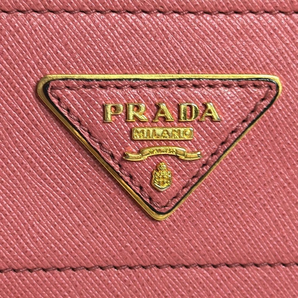 💯Authentic Prada Soft Triple Pocket Convertible Tote Safiano🍀 - Picture 10 of 17
